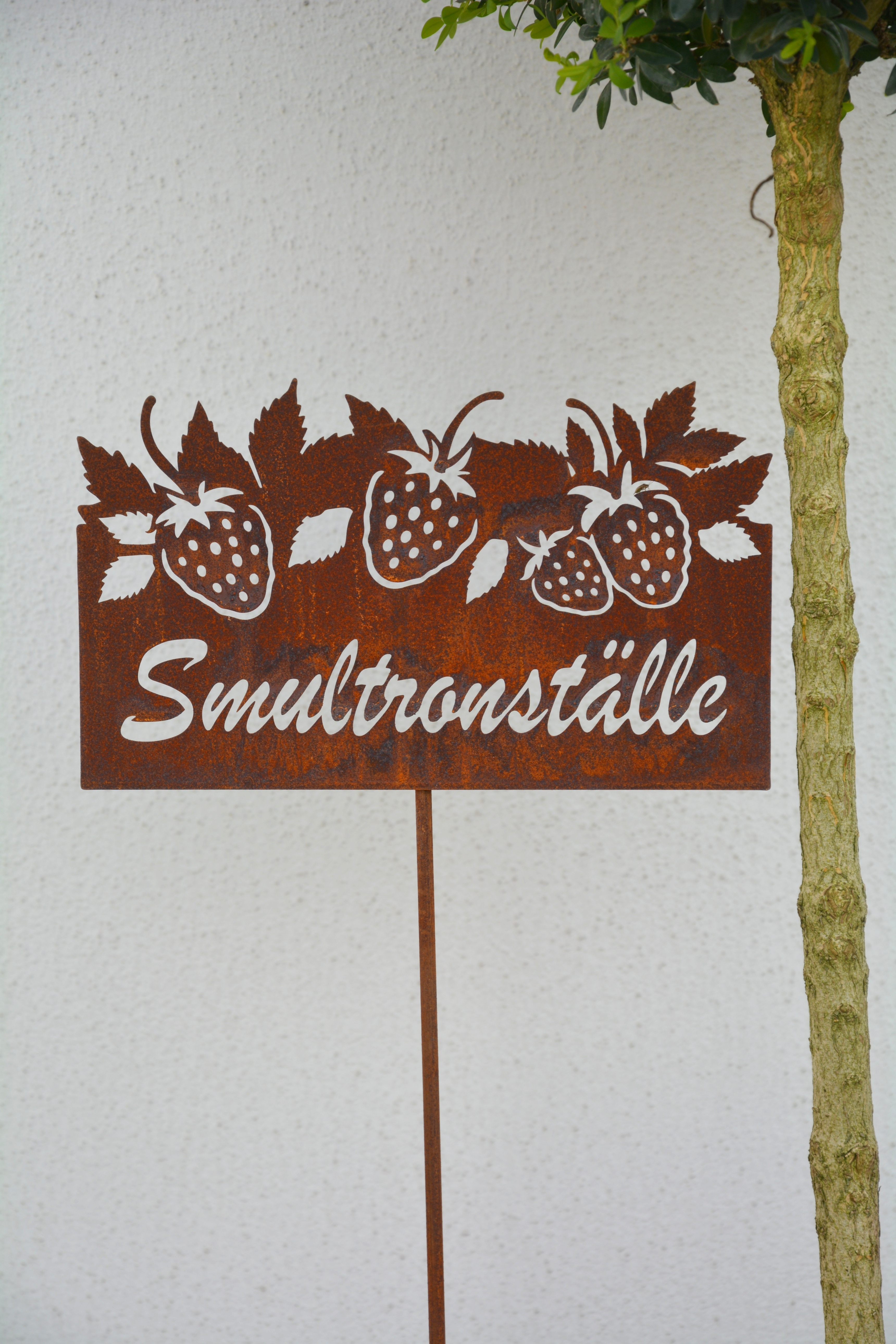 Rostig skylt SMULTRONSTÄLLE 53 cm