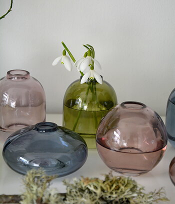 Vas i rosa glas rund 7*7 cm