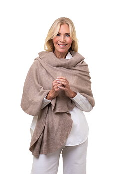 Volangsjal i 100% cashmere från 8design cashmere, säljs på Hospitalsgatan