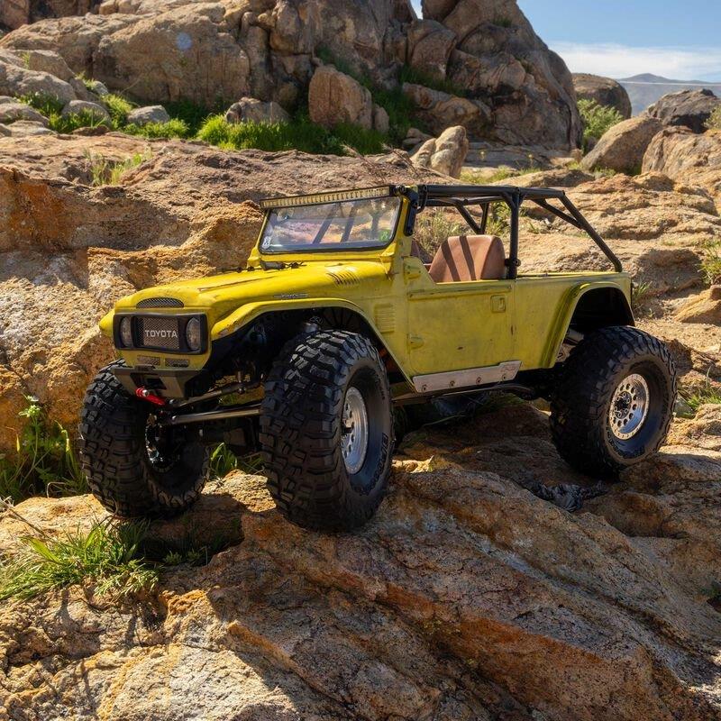 AXIAL 1/10 Axial SCX10 III 4WD Rock Crawler Builders Kit - 9