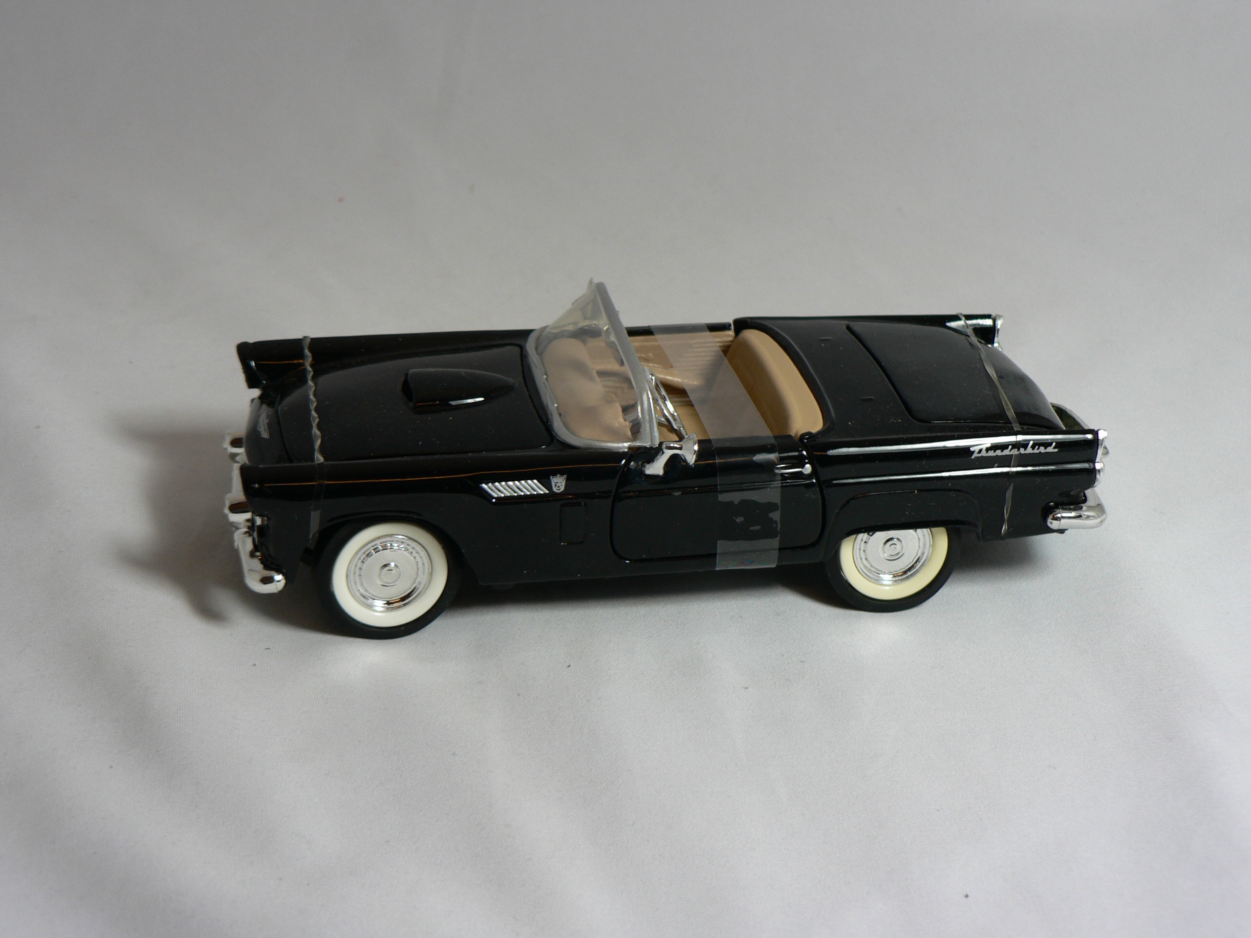 Ford Thunderbird  1956  1:24  Motor Max - 3