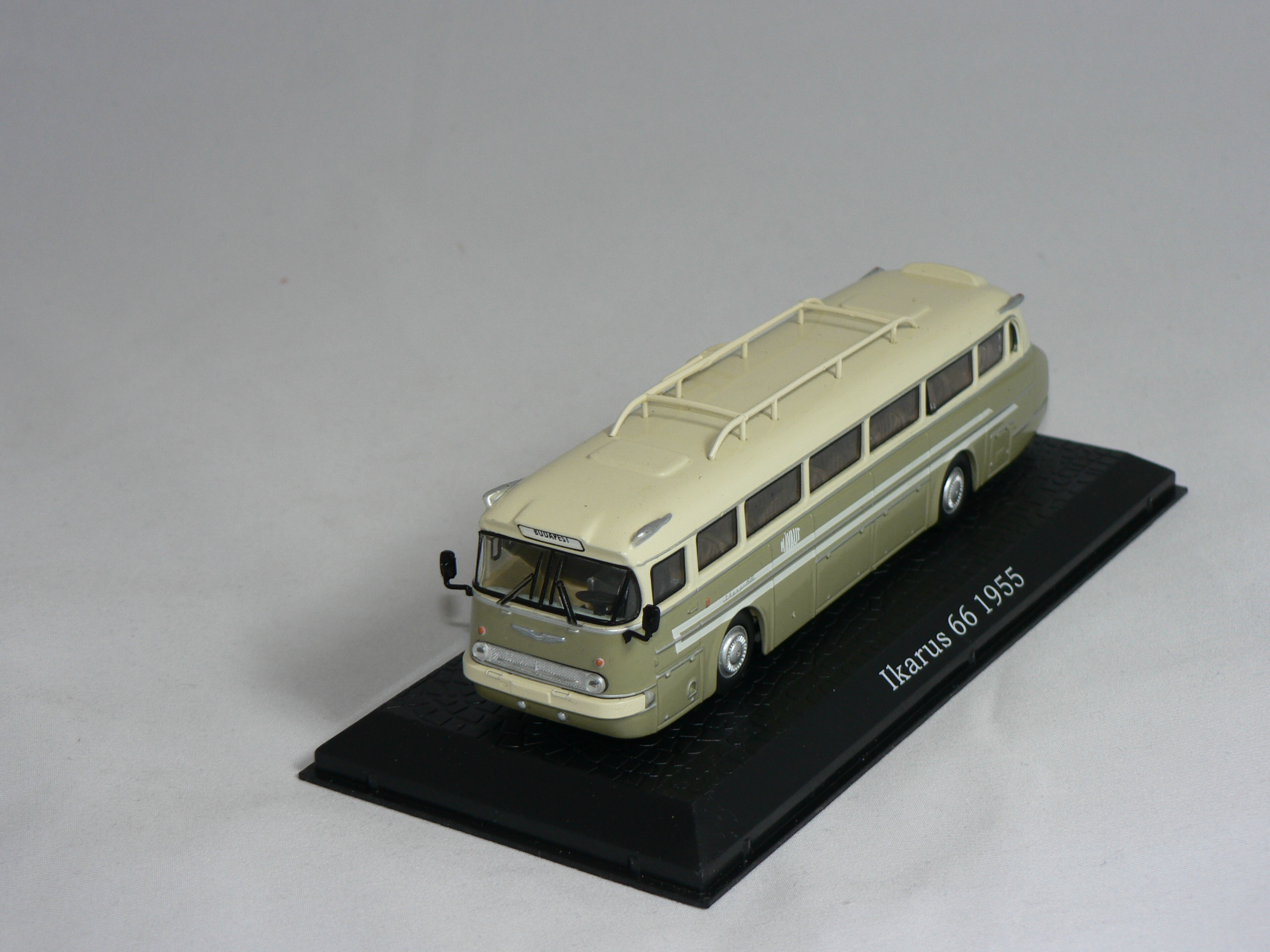 Ikarus   66  1955    1:72  Atlas