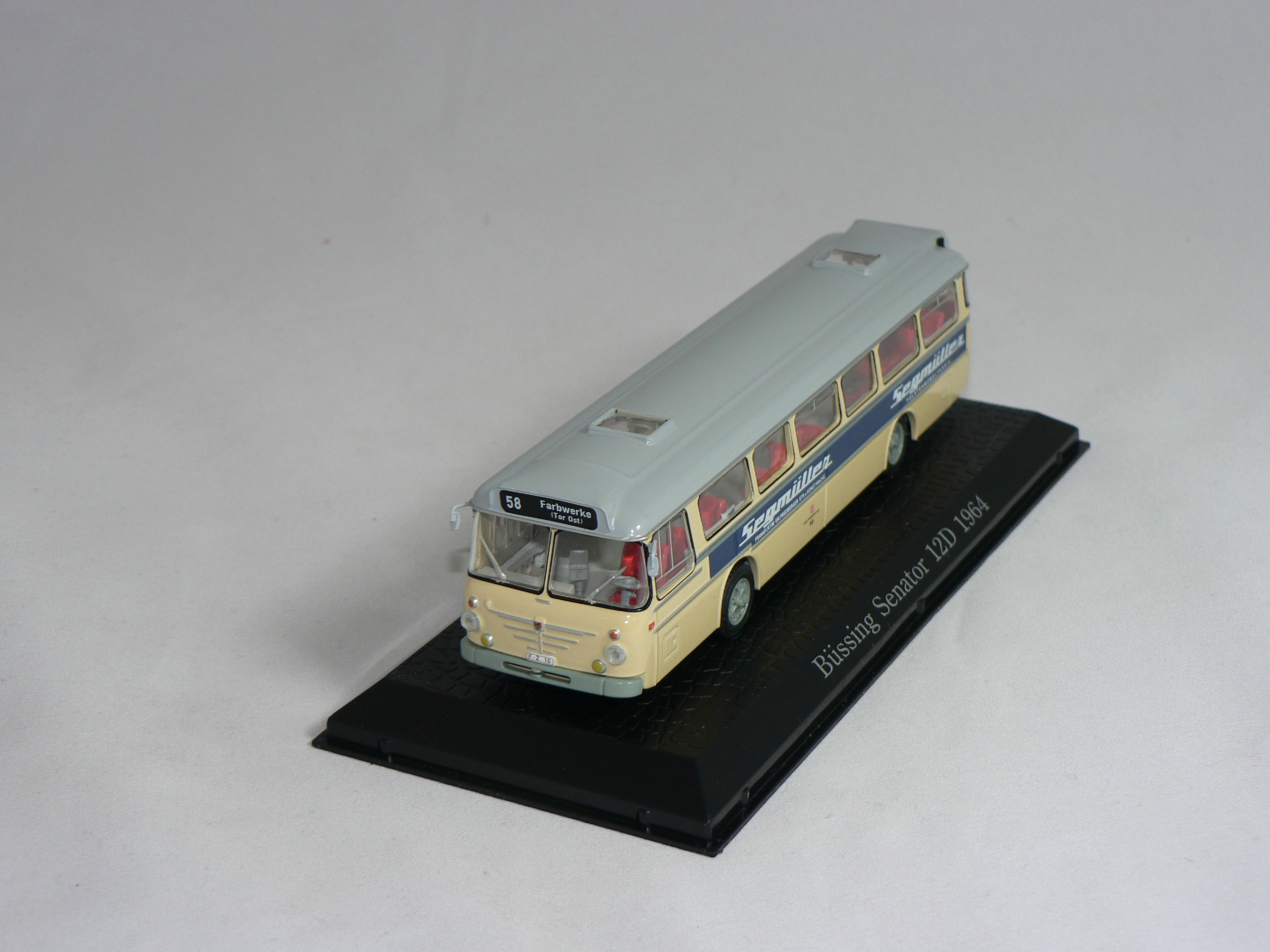 Bussing  Senator 12 D   1964   1:72 Atlas