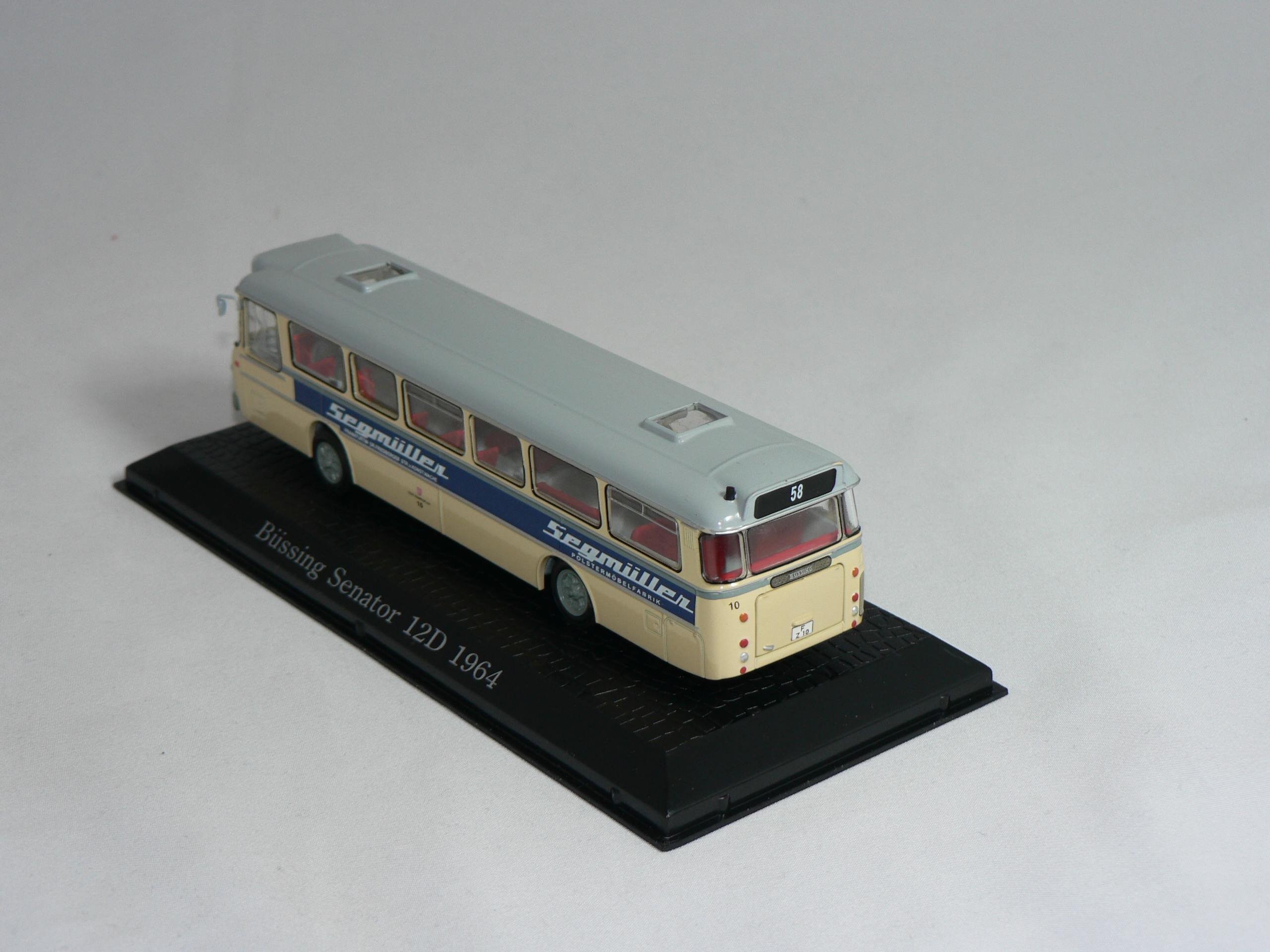 Bussing  Senator 12 D   1964   1:72 Atlas - 2