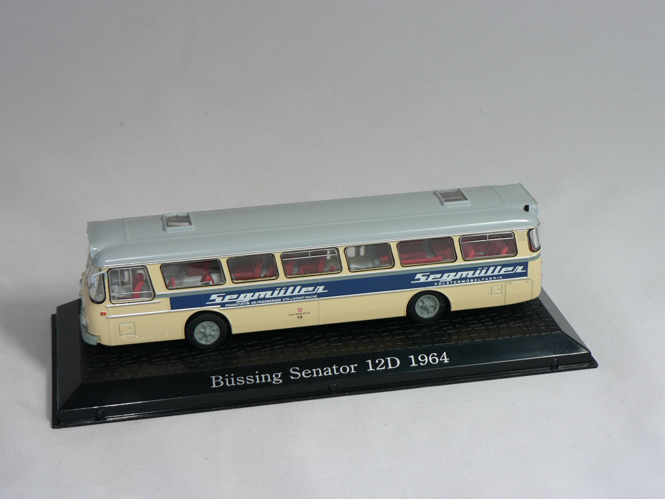 Bussing  Senator 12 D   1964   1:72 Atlas - 3