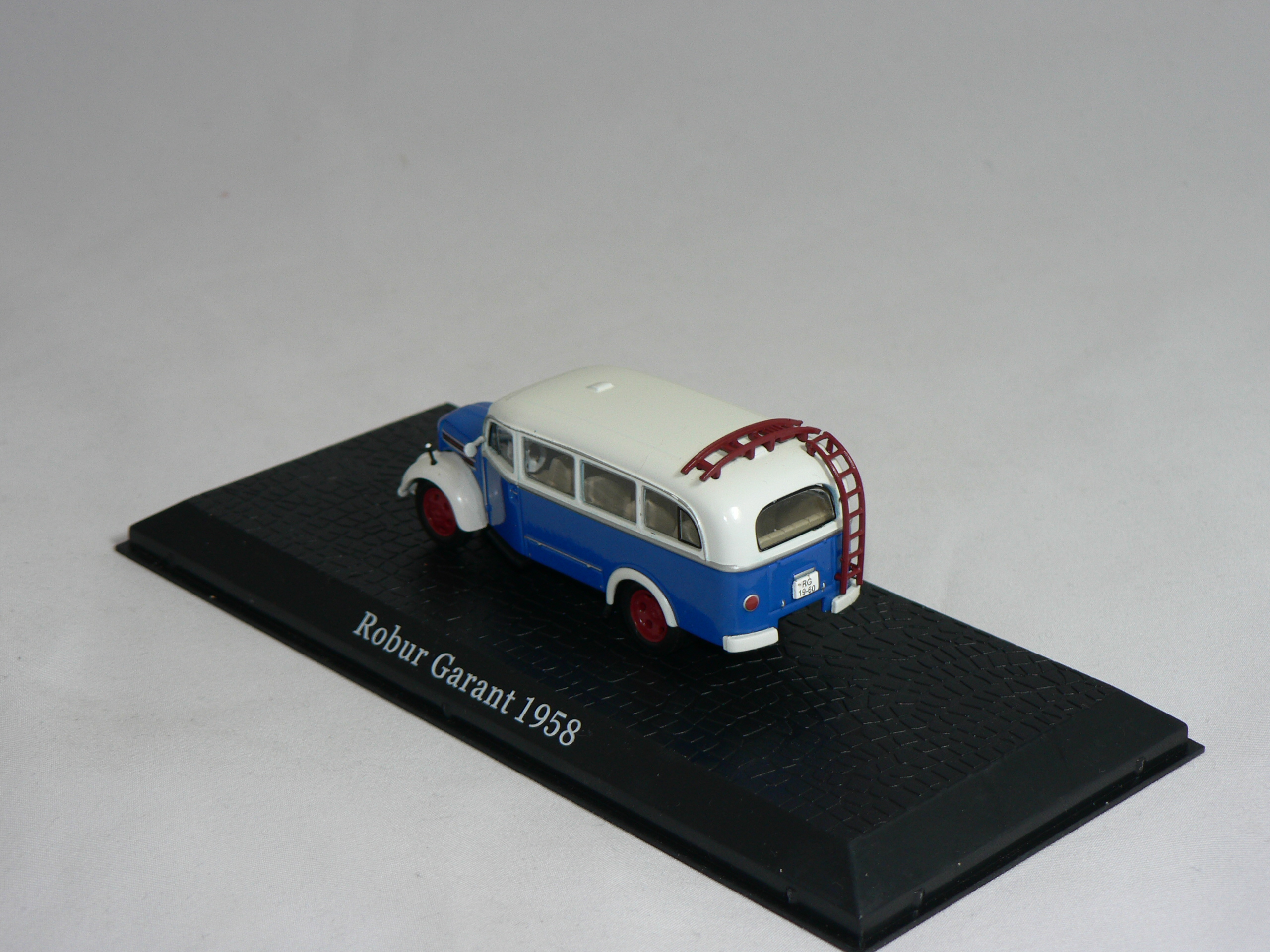 Robur  Garant  1958   1:72  Atlas - 2