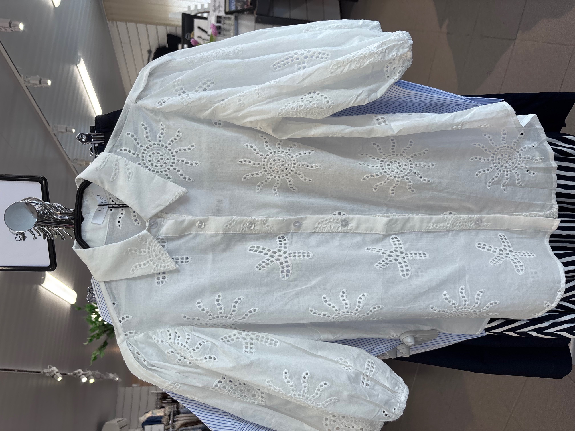 Ella Blouse - White - Sisters Point