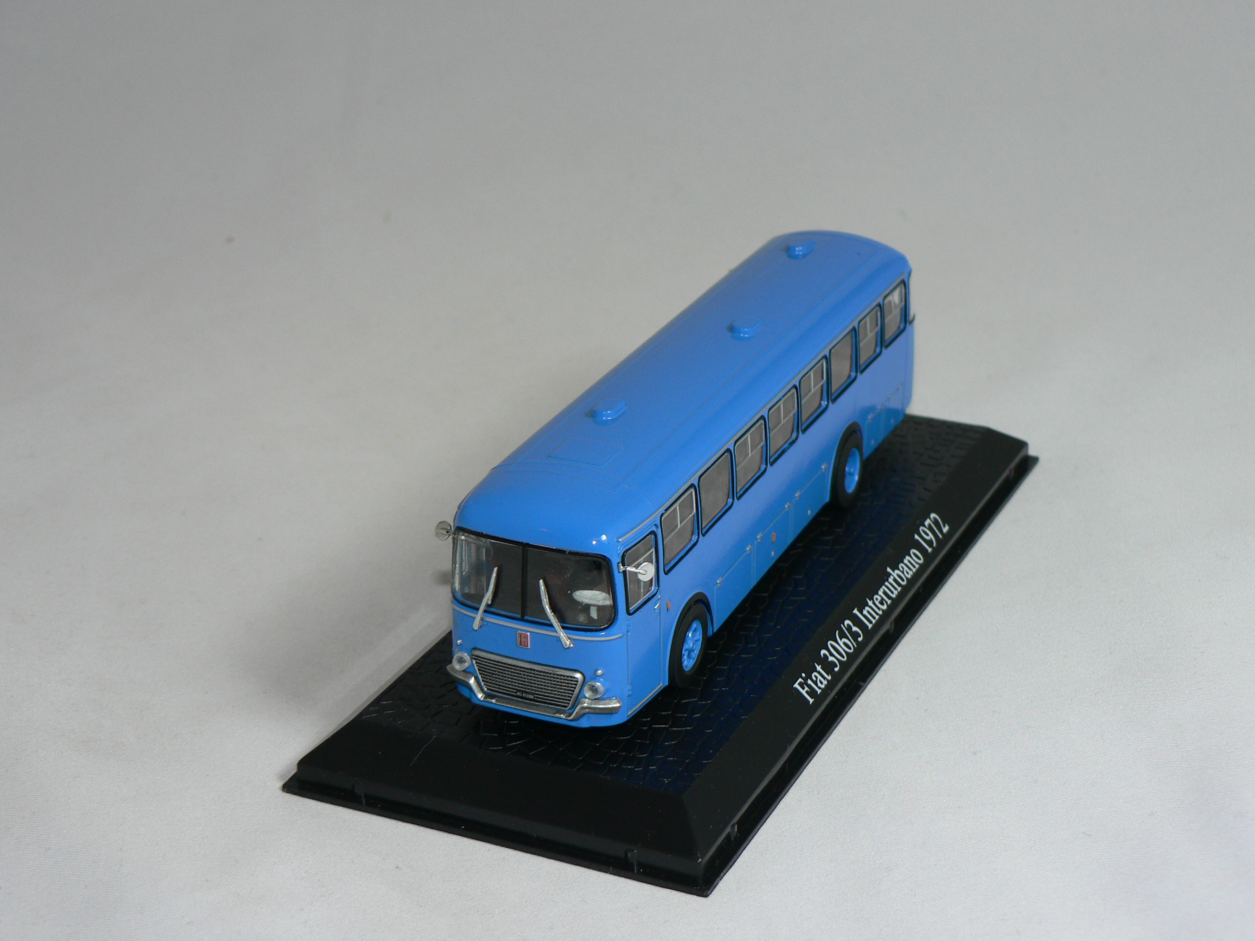 Fiat 306/3  Interurbano  1972  1:72  Atlas