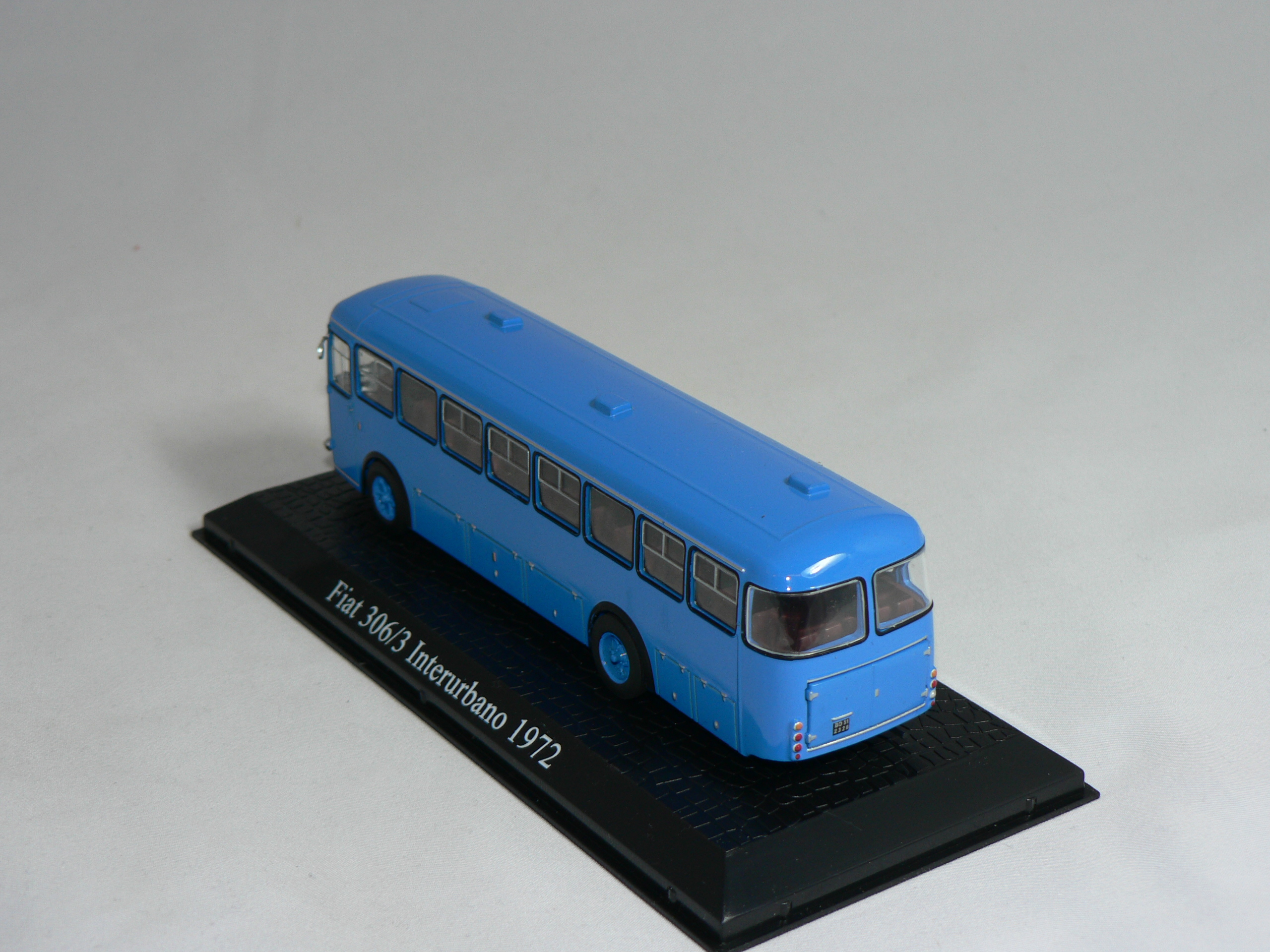 Fiat 306/3  Interurbano  1972  1:72  Atlas - 2