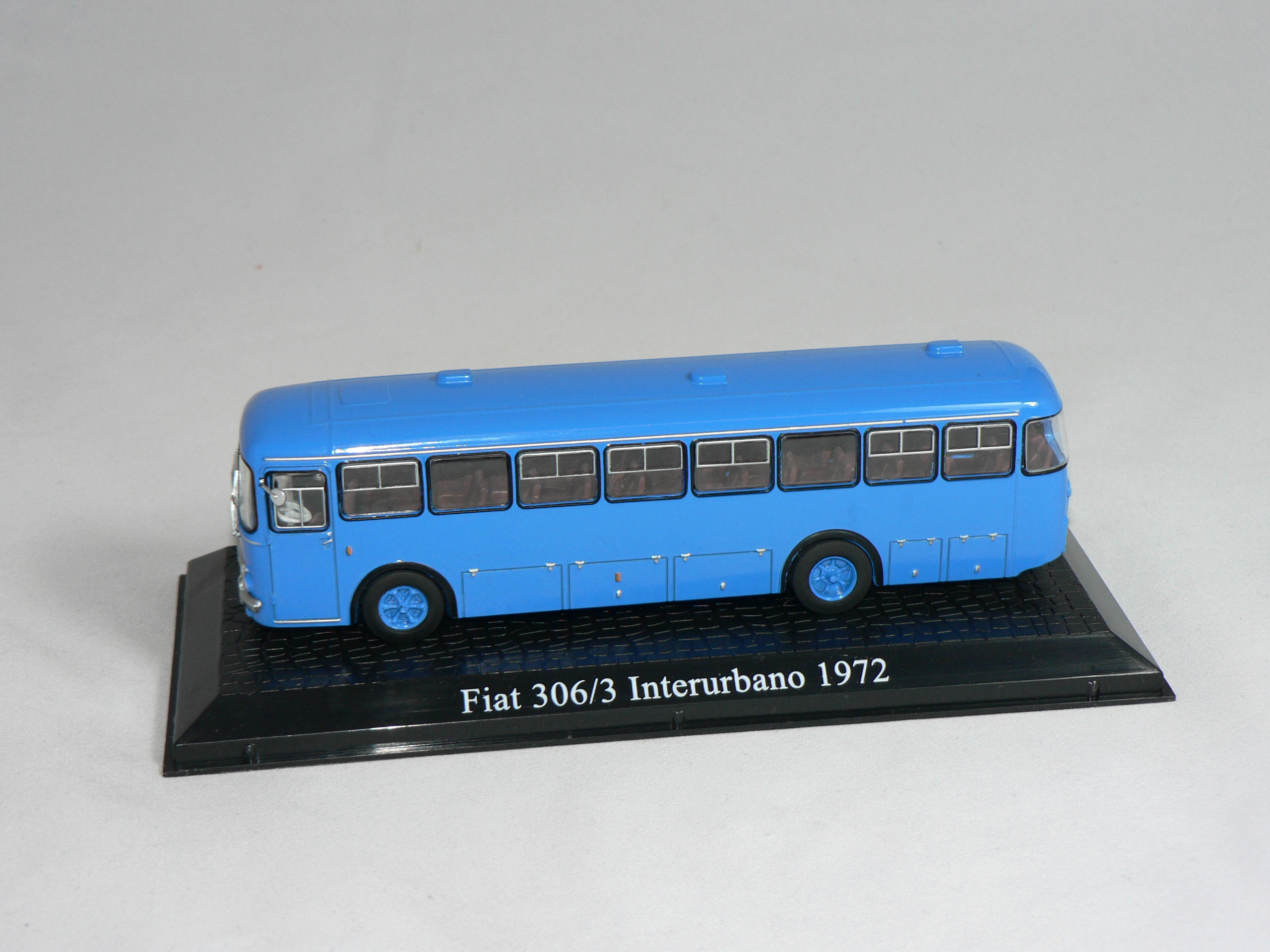 Fiat 306/3  Interurbano  1972  1:72  Atlas - 3
