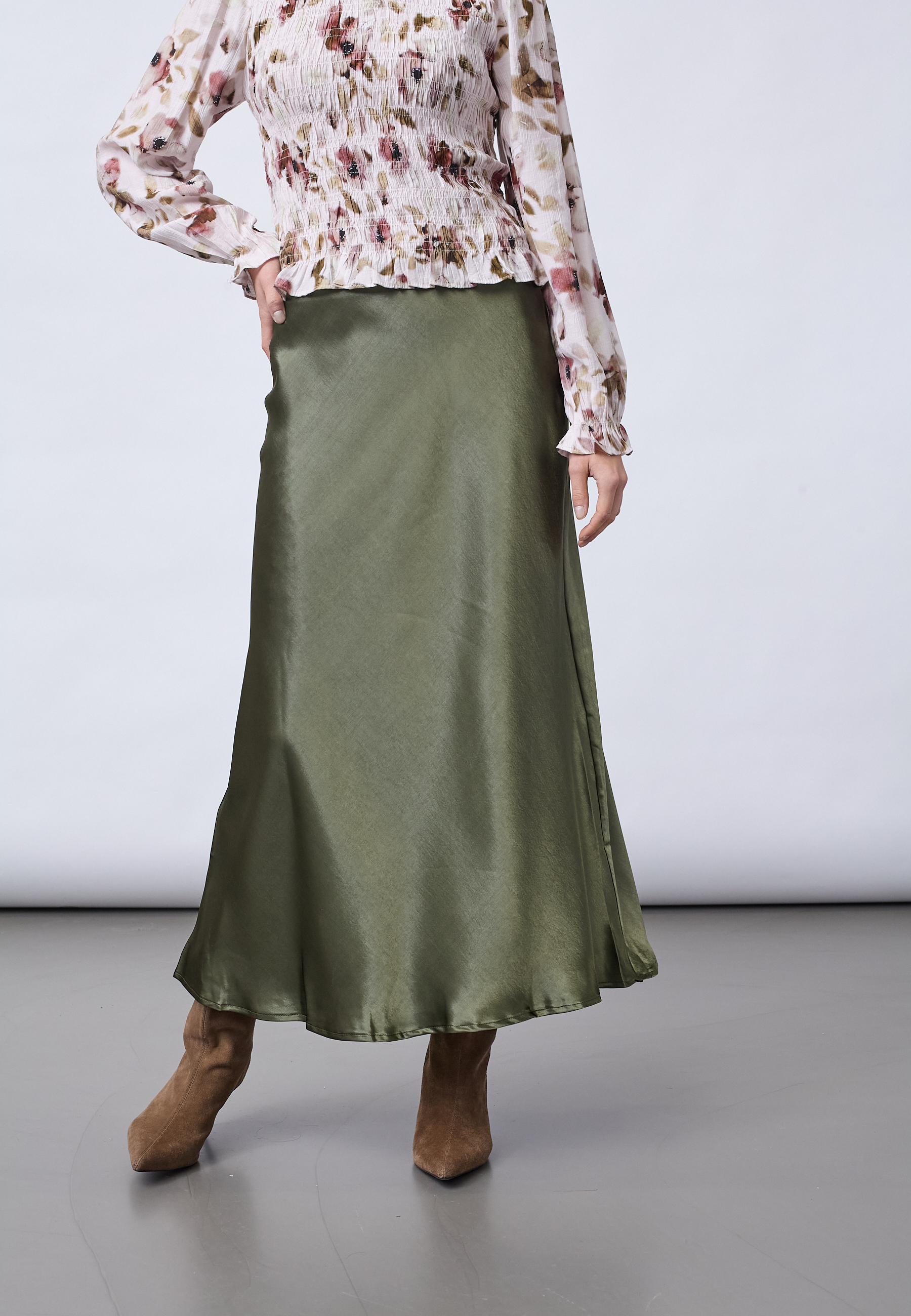 N Gewo Skirt - Martini Olive - Sisters Point