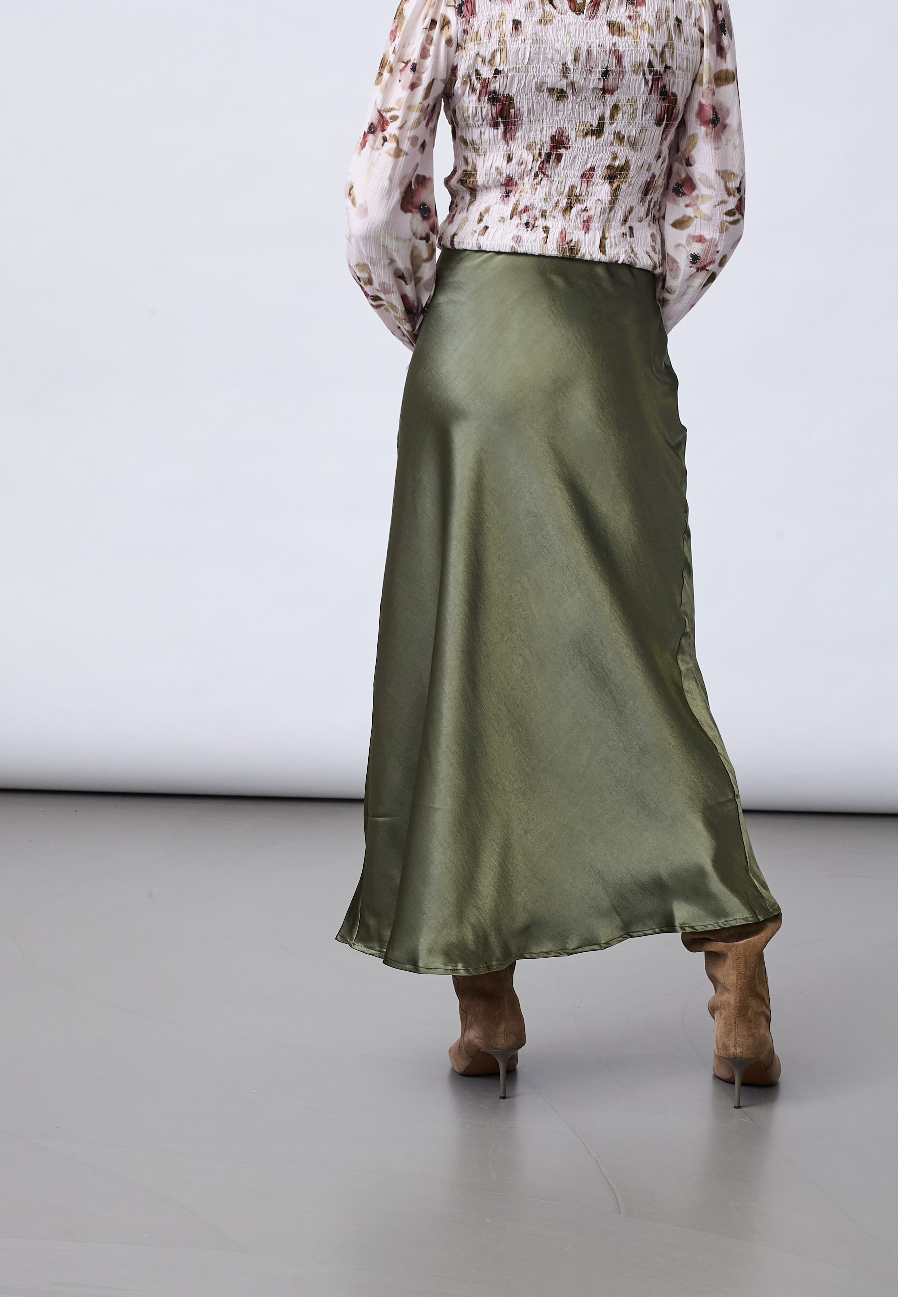 N Gewo Skirt - Martini Olive - Sisters Point
