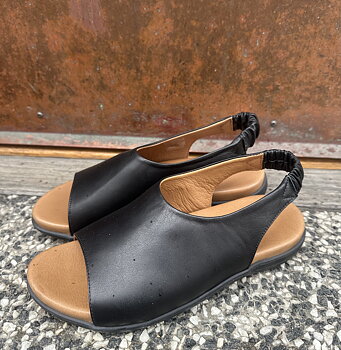 Sköna sandaler från Andrea Conti, svart