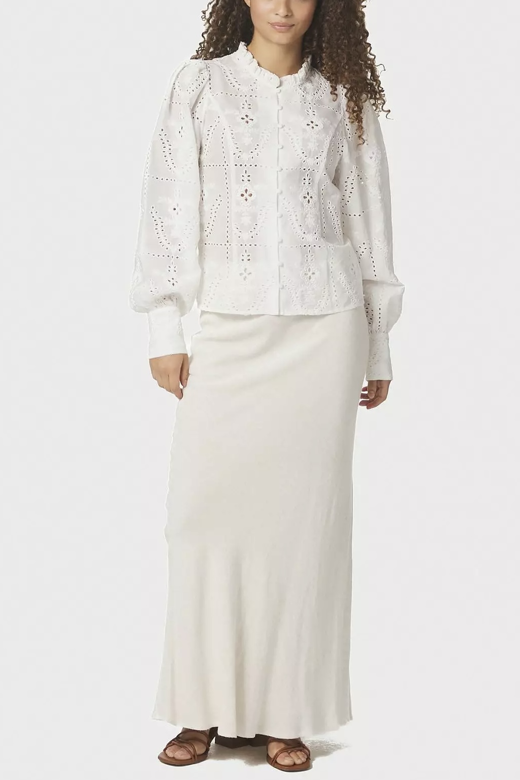 Neo Noir  - Gilda Embroidery Blouse White - 3