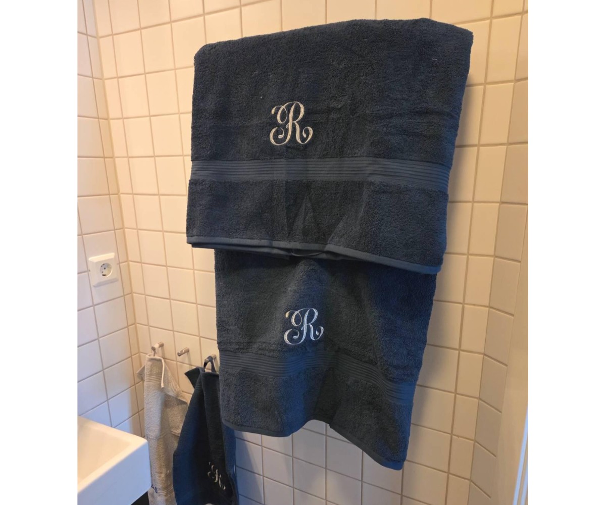 Handduk med bokstav - 2
