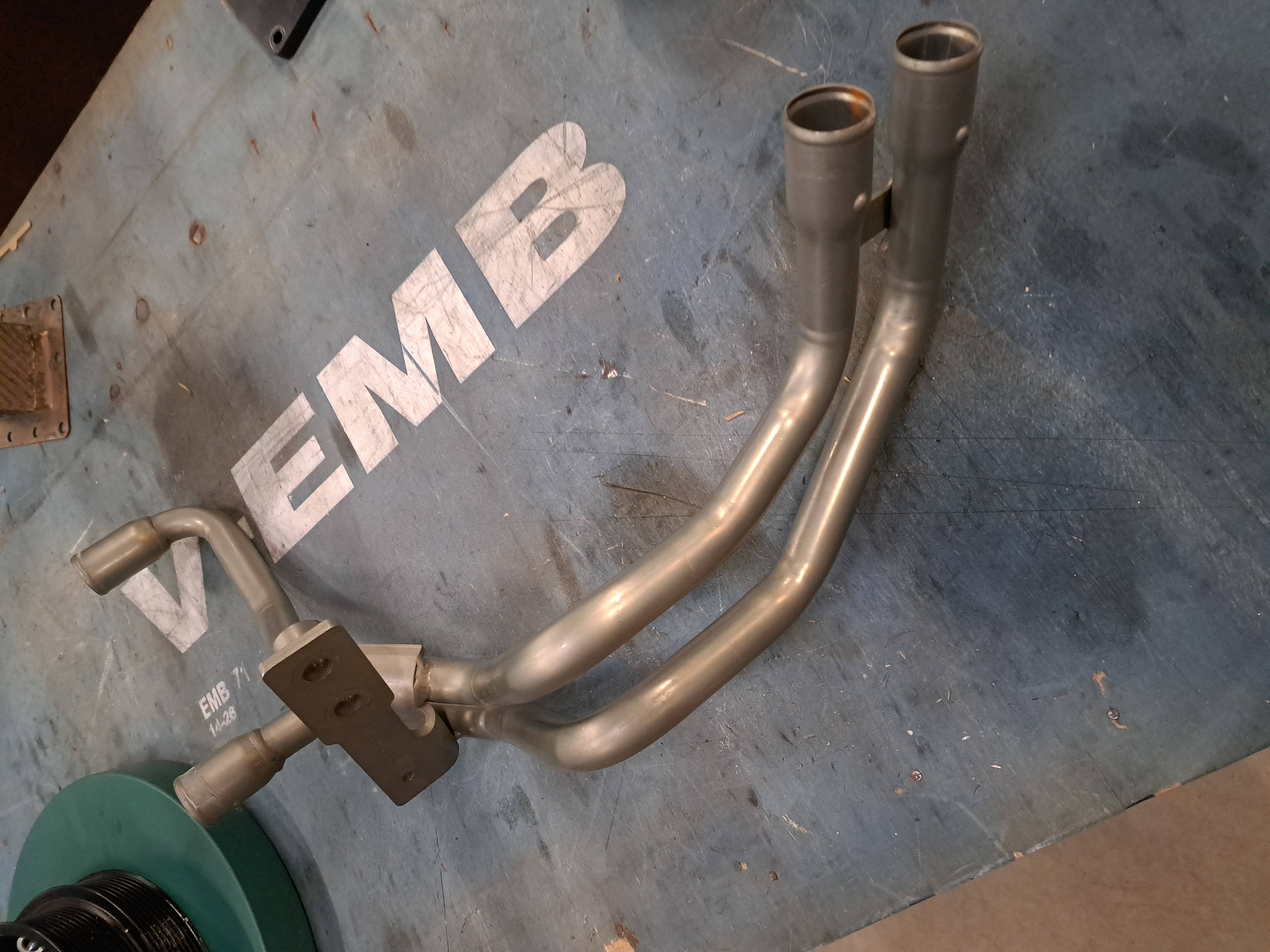 Coolant pipe