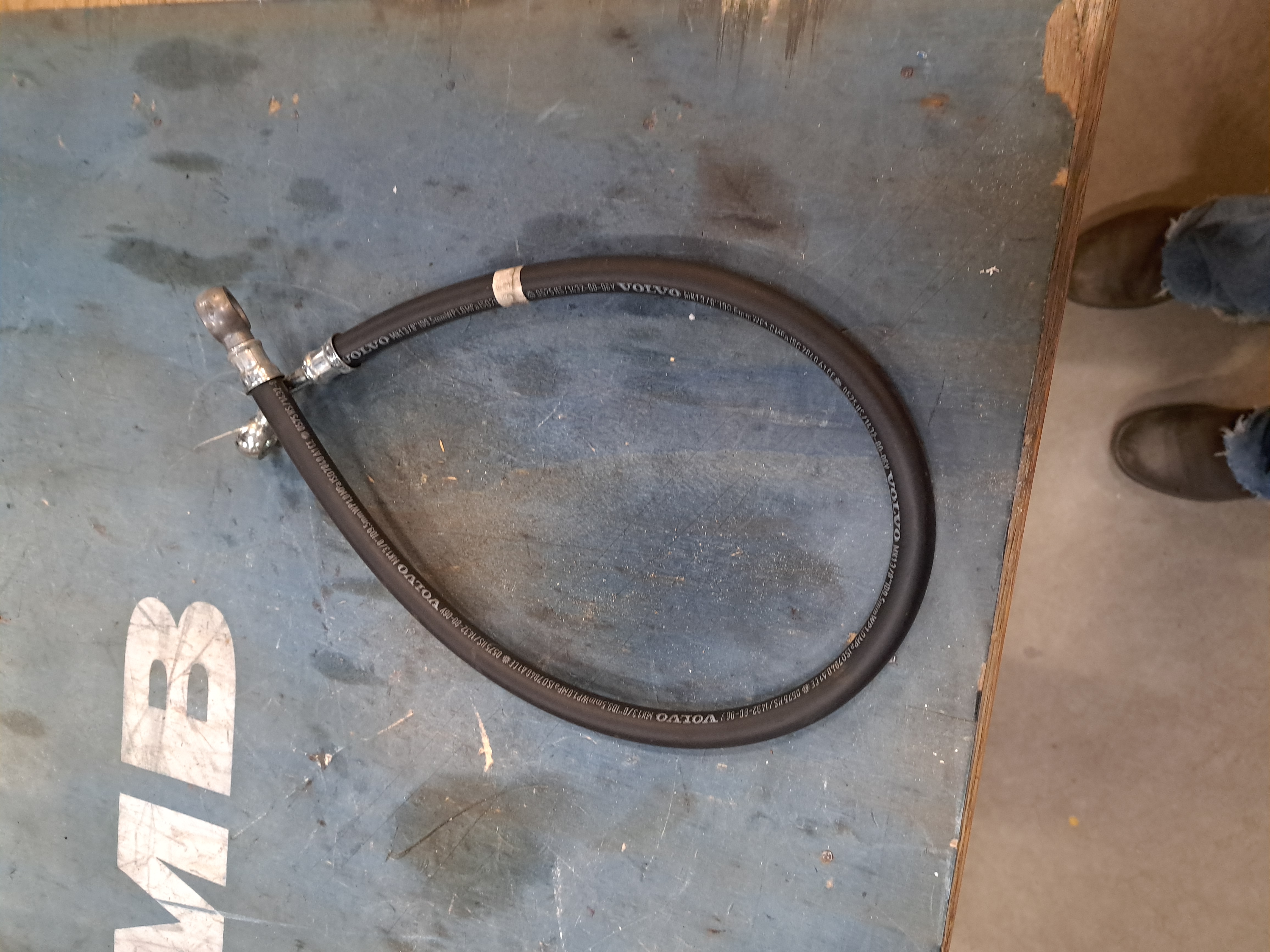 Fuel pipe