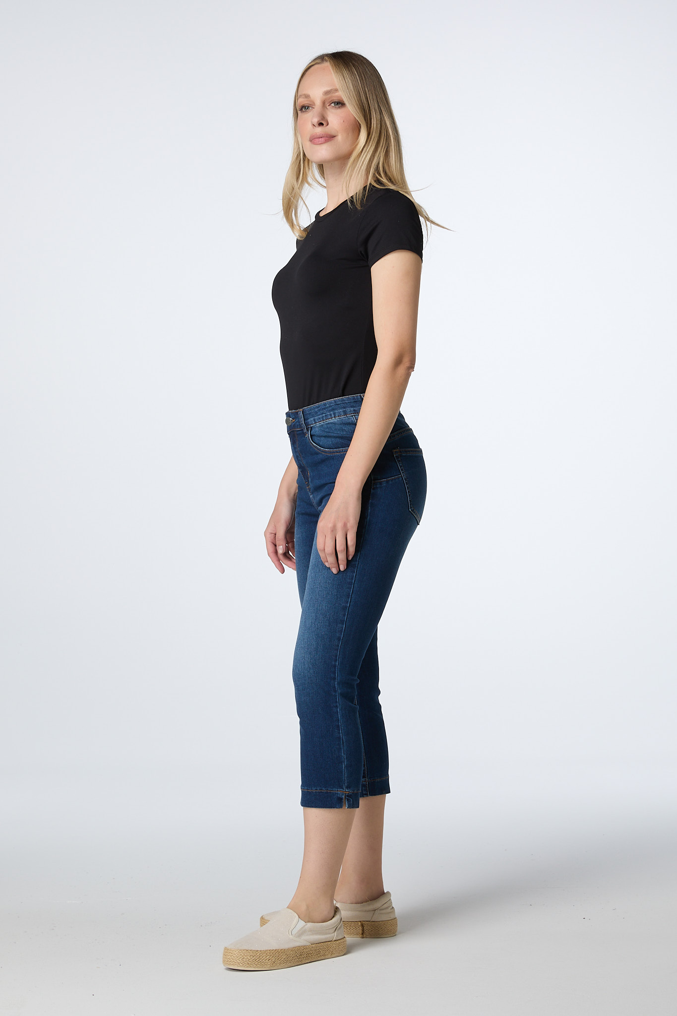 M-CAPRI Dark Blue - 2