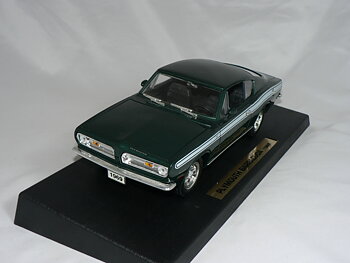 Plymouth Barracuda 1969  1:18  Road Legends