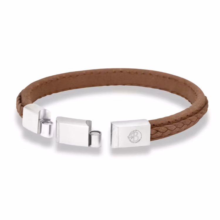 Armband brunt läder flätad detalj