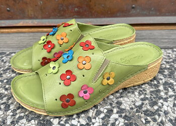 Slip in med blommor från Rosa Negra, grön