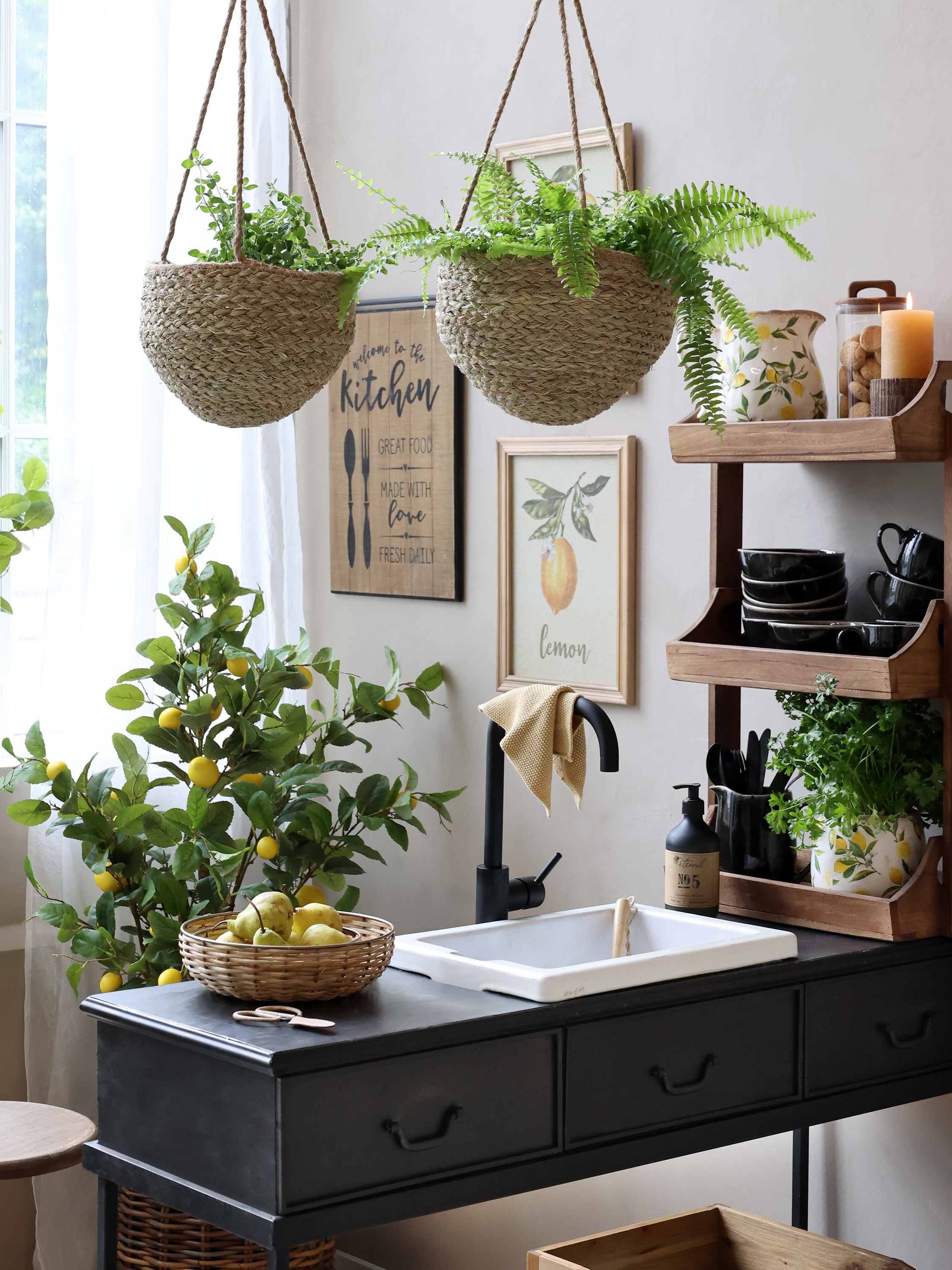 Hanging basket with basket - H20/Ø30 cm - 2