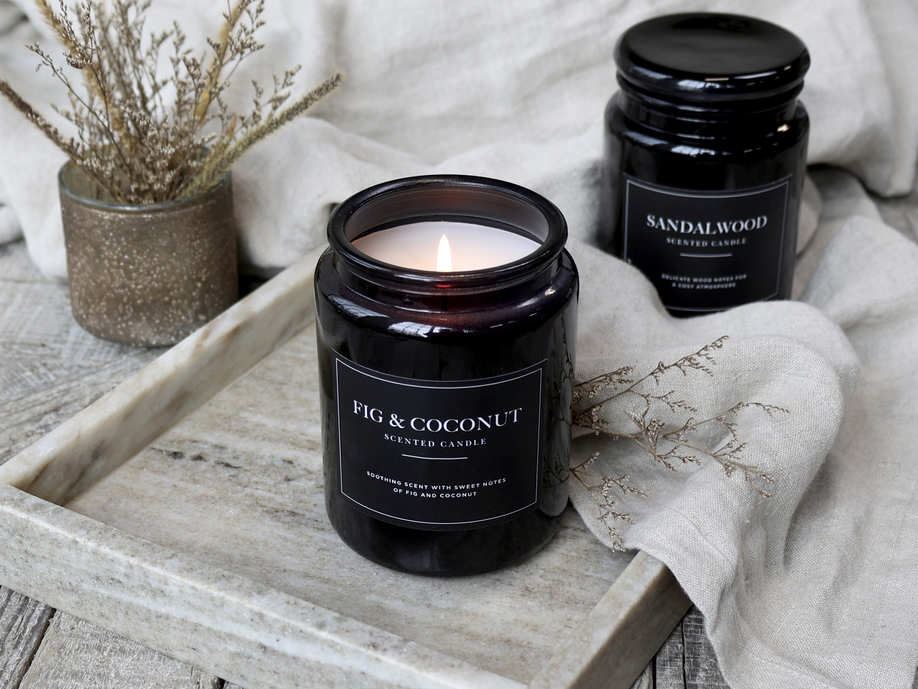 Scented Candle - Fig & Coconut - H14,5/Ø9,5 cm