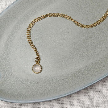 IAMLUND Dew halsband rosenkvarts guld