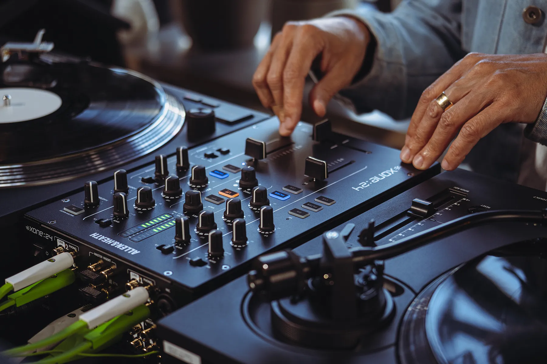 A&H Xone:24 DJ Mixer - 6