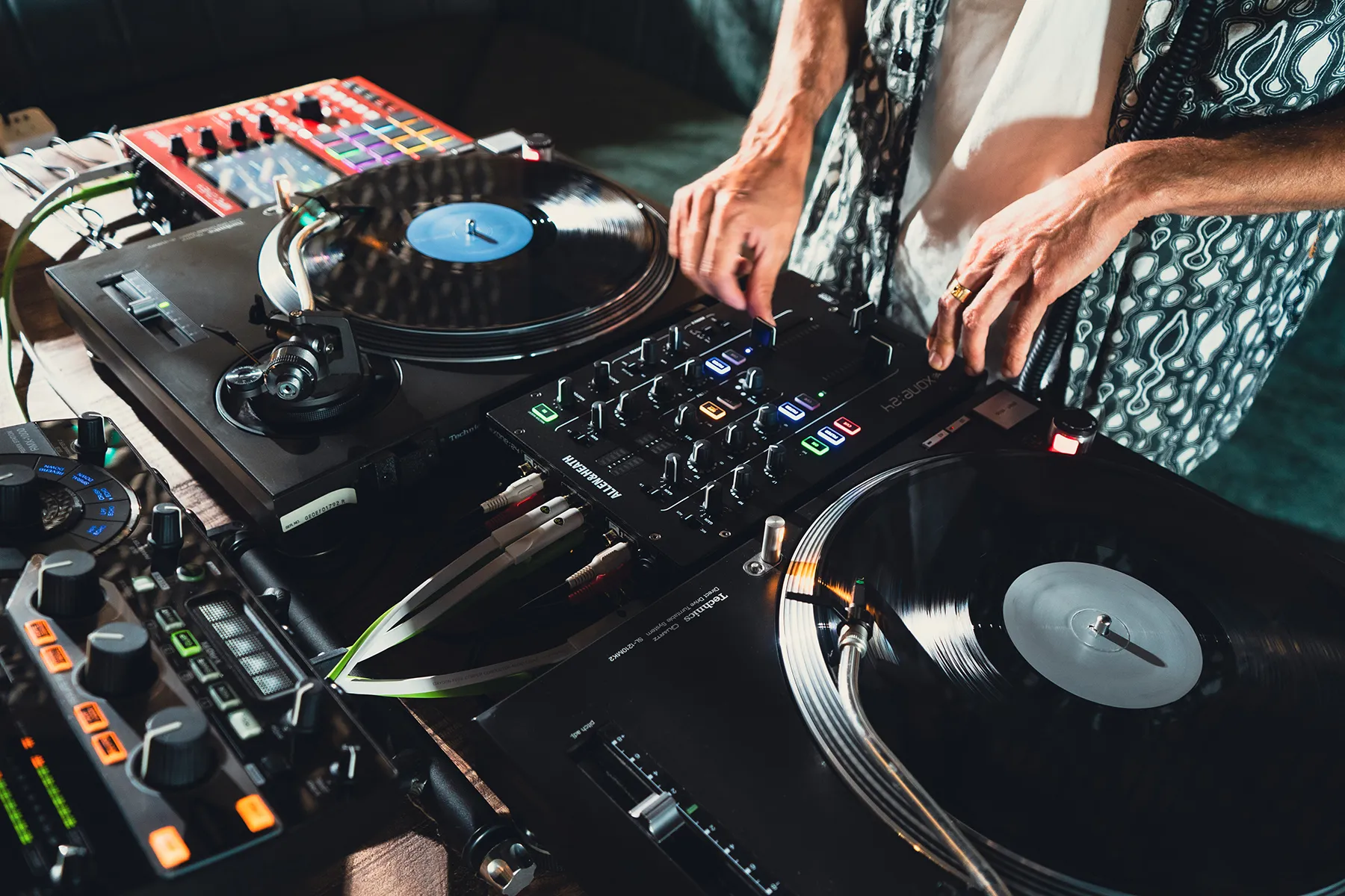 A&H Xone:24 DJ Mixer - 12