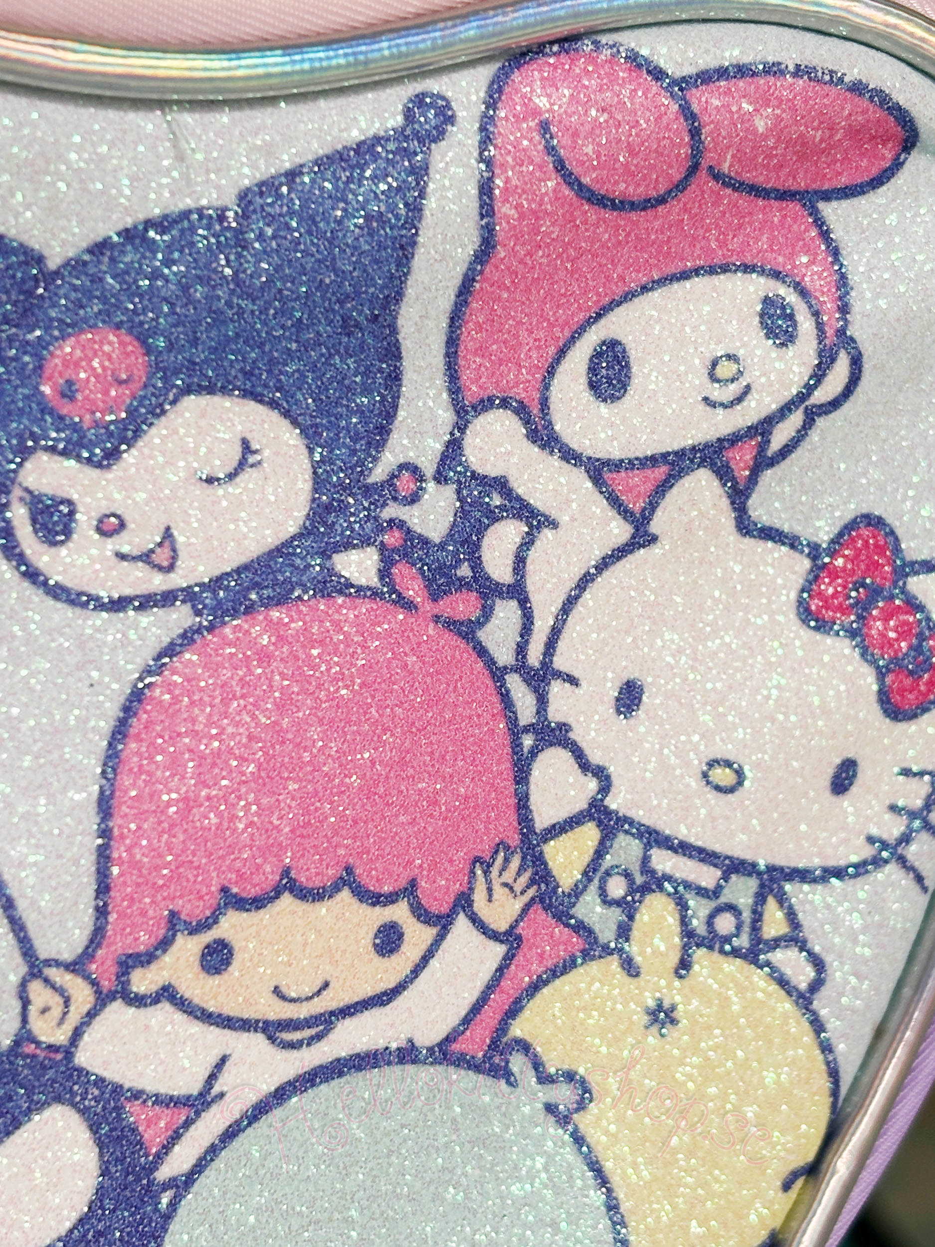 Hello Kitty and Friends Glittrig Hjärtformad Axelremsväska 17 cm - 2