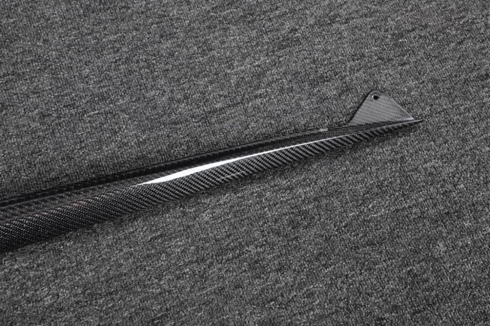 Side Skirts – Carbon (CHEVROLET CORVETTE C8 2023-2026 Z06) - 10