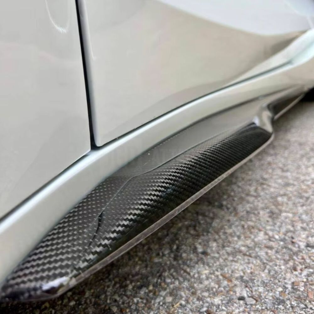 Side Skirts – Carbon (CHEVROLET CORVETTE C8 2023-2026 Z06) - 5