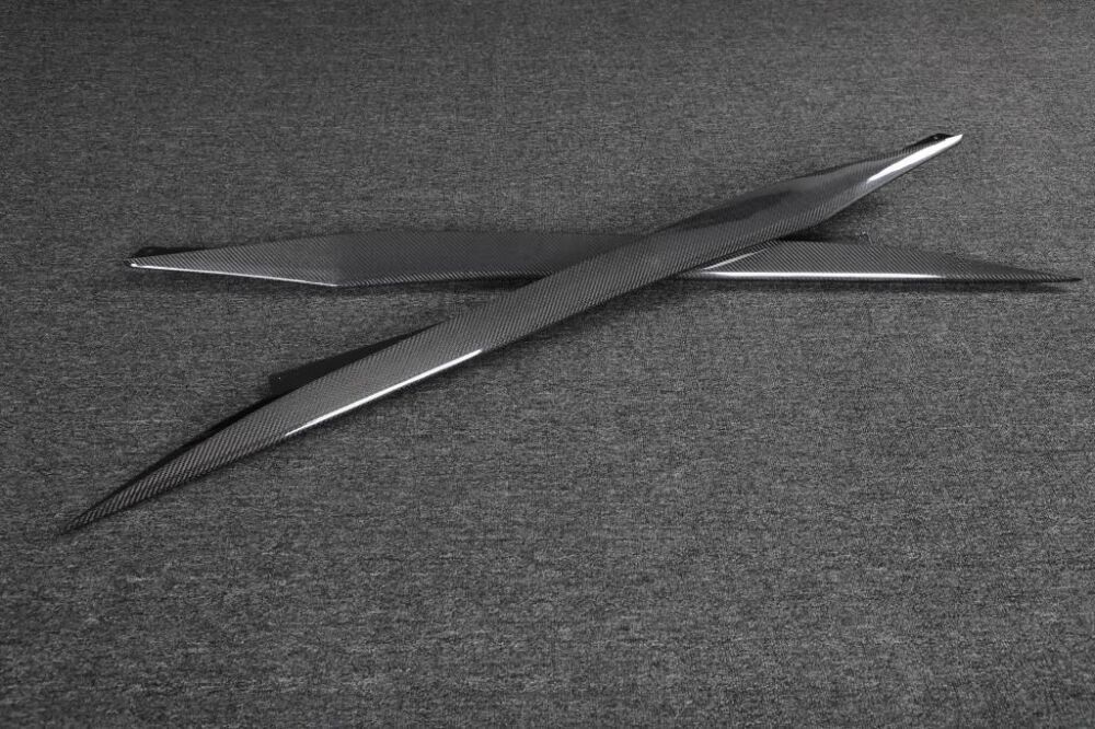Side Skirts – Carbon (CHEVROLET CORVETTE C8 2020-2026 Stingray) - 8