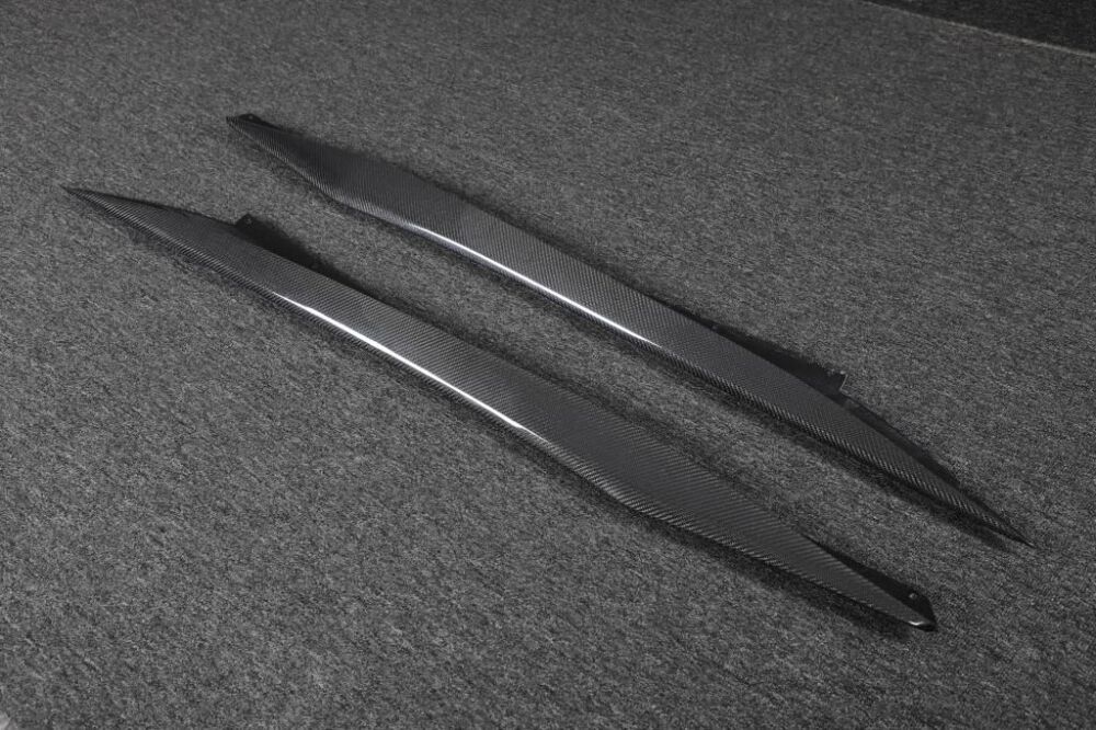 Side Skirts – Carbon (CHEVROLET CORVETTE C8 2020-2026 Stingray) - 5