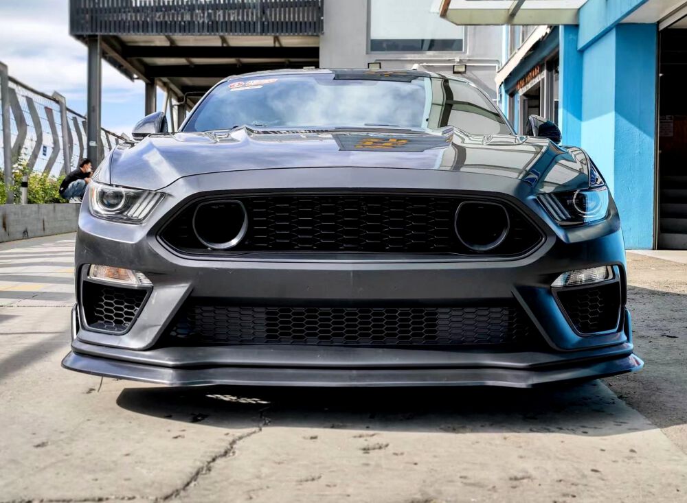 Frontstötfångare – 2021+ Mach 1 Style - 7