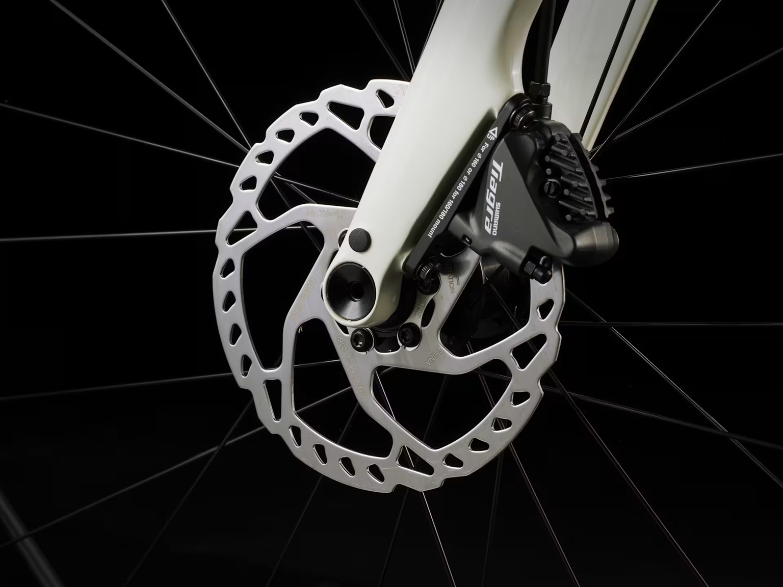 Trek Domane AL 4 Gen 4 - 4