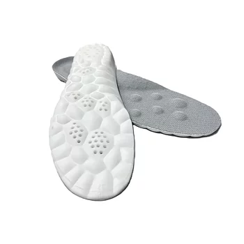 Pehmeät pohjalliset kaarituella ja iskunvaimennuksella