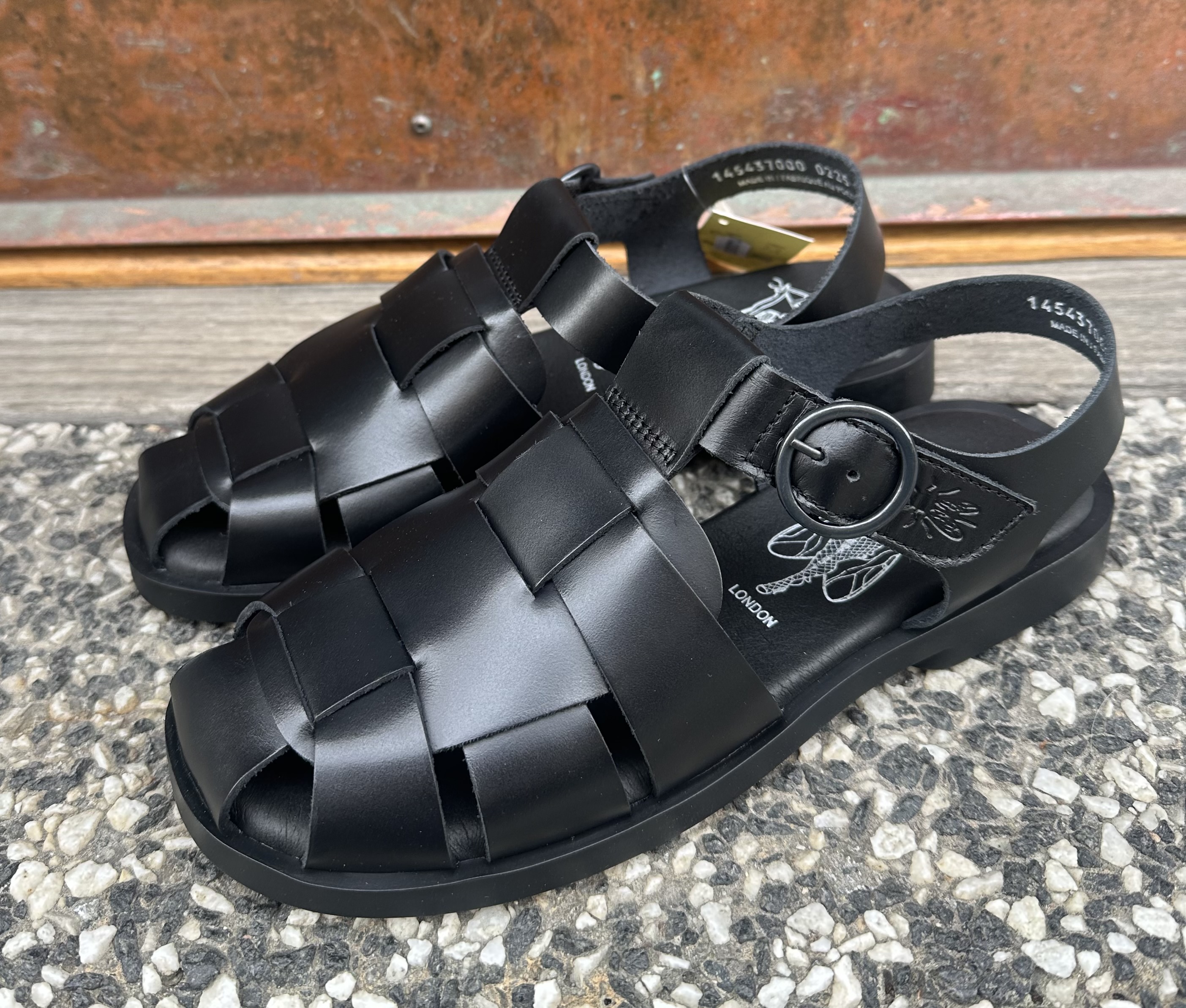 Sandalen Ared från Fly London, svart