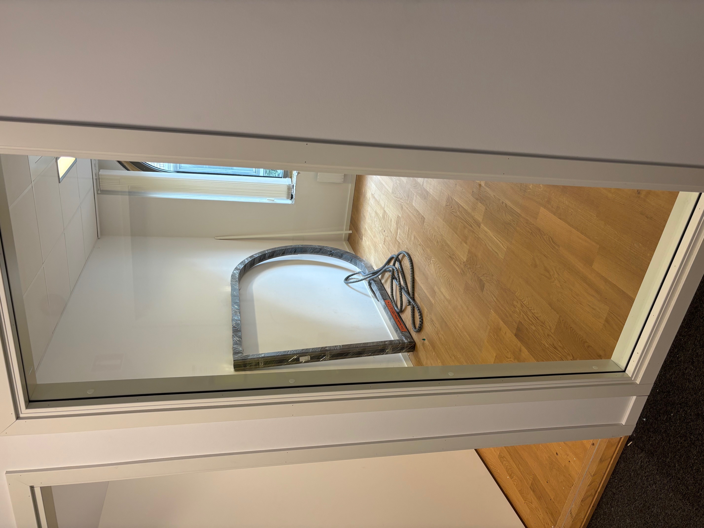 Kontorsparti  / Glasparti 9x21 (89x207,4-209cm) 35dB 