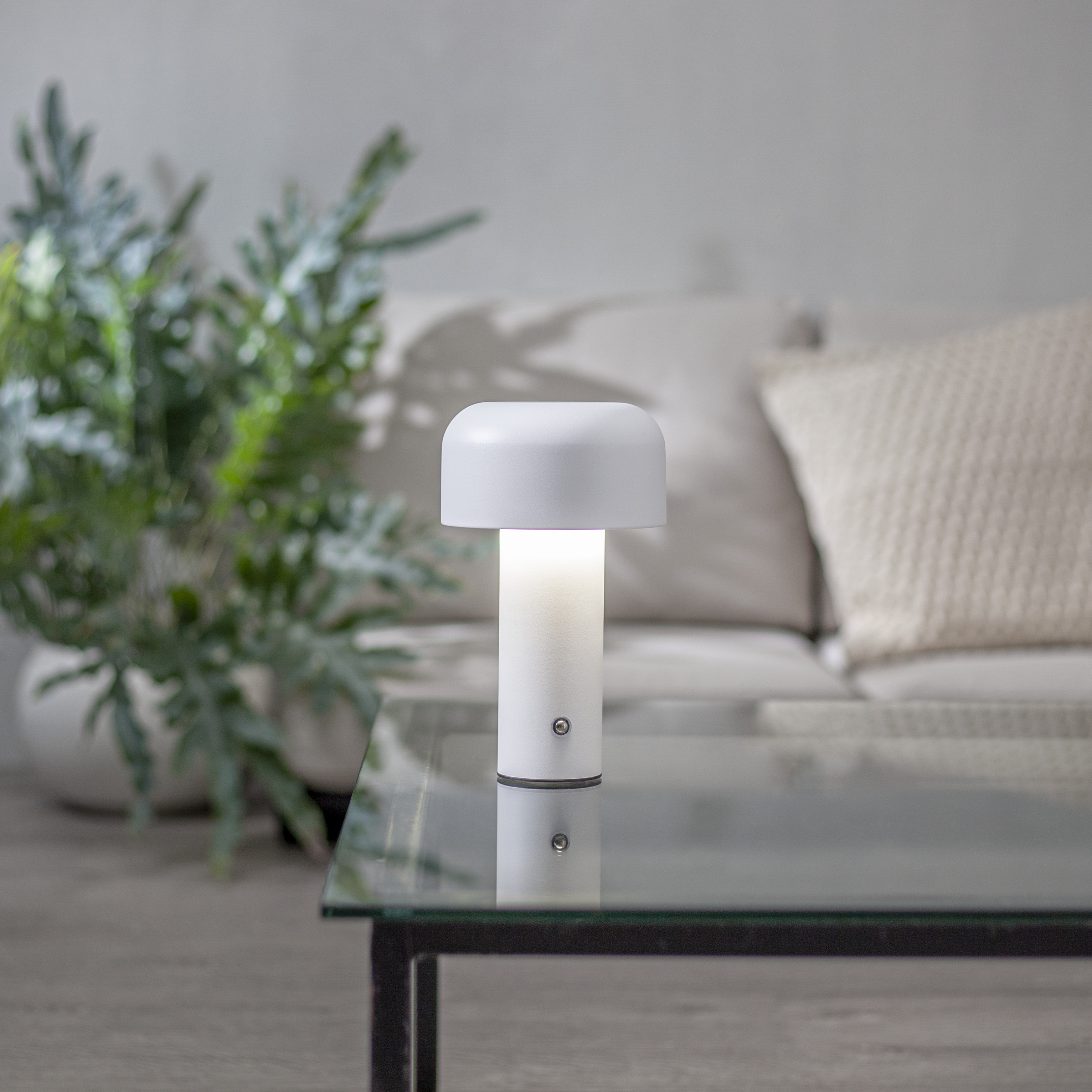 Bobby table lamp - White