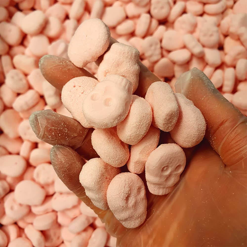 Frystorkat Godis Skulls Strawberry XL 100g - 2