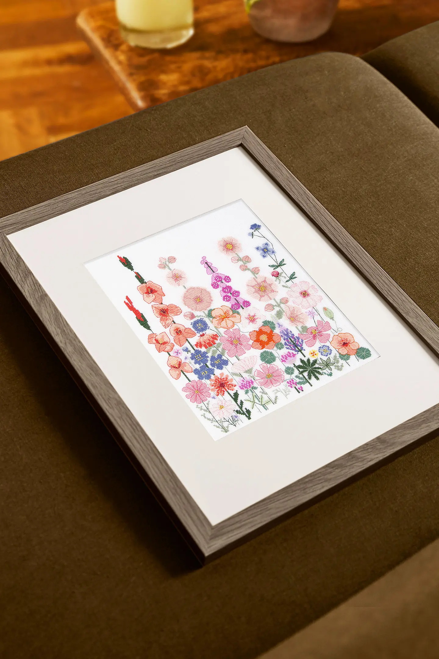 DMC Korsstygnskit Climbing flowers 24,7 x 31 cm - Aida 5,5/14 ct - 4