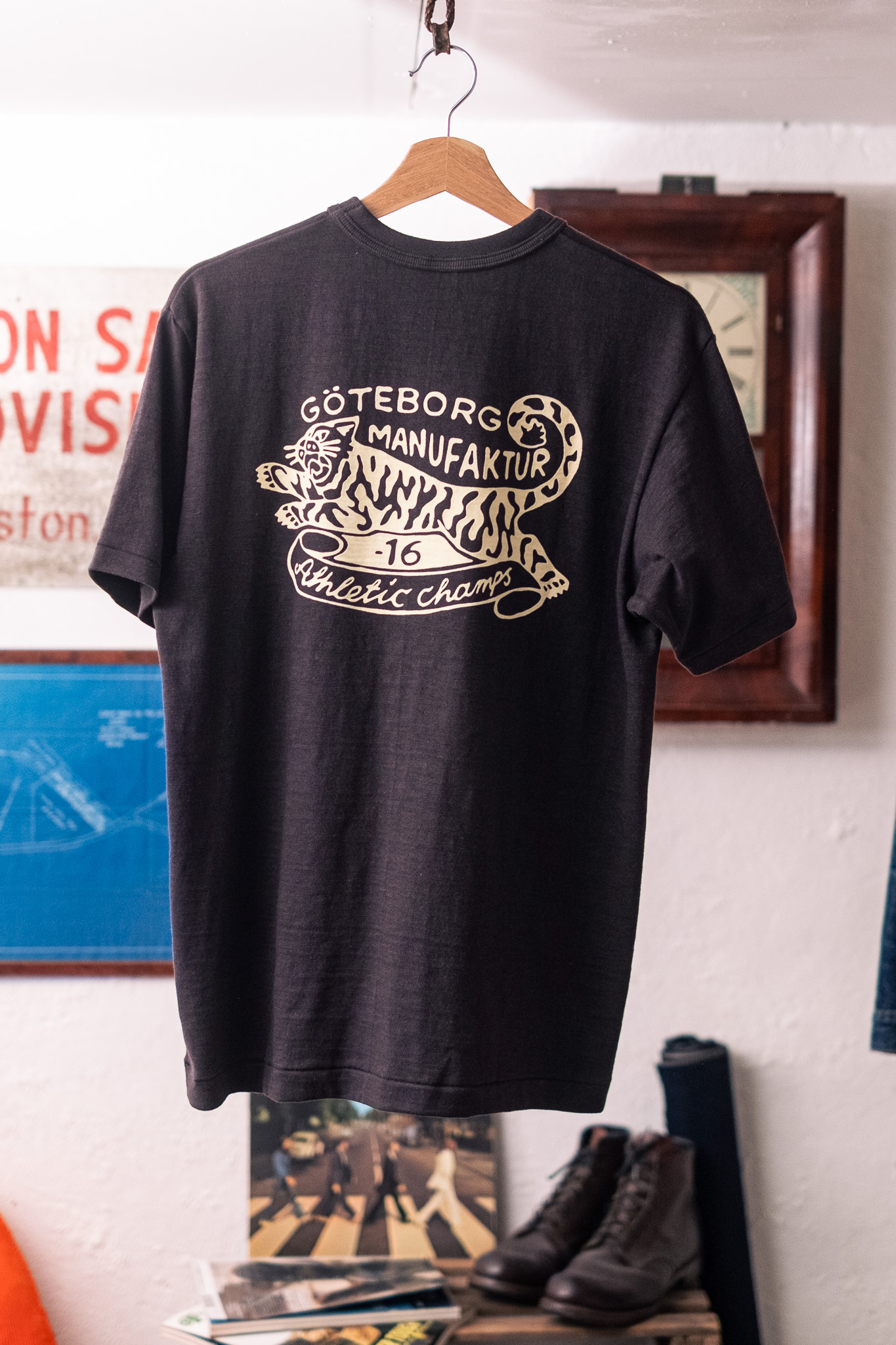 Warehouse X Göteborg Manufaktur - Lot 4601 Athletic Champs T-Shirt Sumikuro