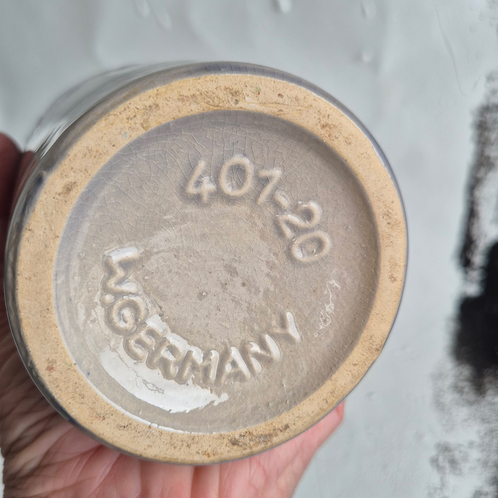 vintage VAS med hänkel, beigegrå med mönster i brunt och vitt, Scheurich,  h 20,6 cm - 5