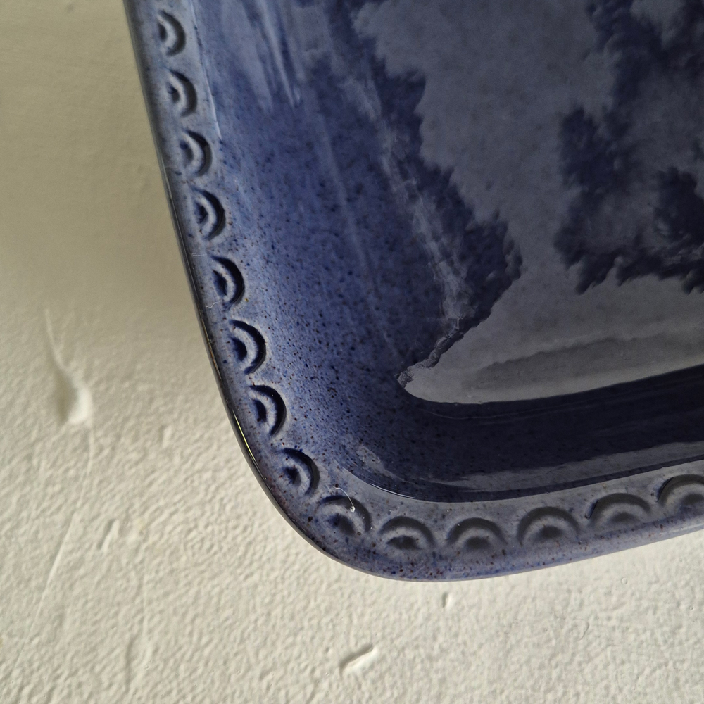 vintage SKÅL, blå med reliefmönstrad kant, Deco Made in Sweden, br 16 cm - 5