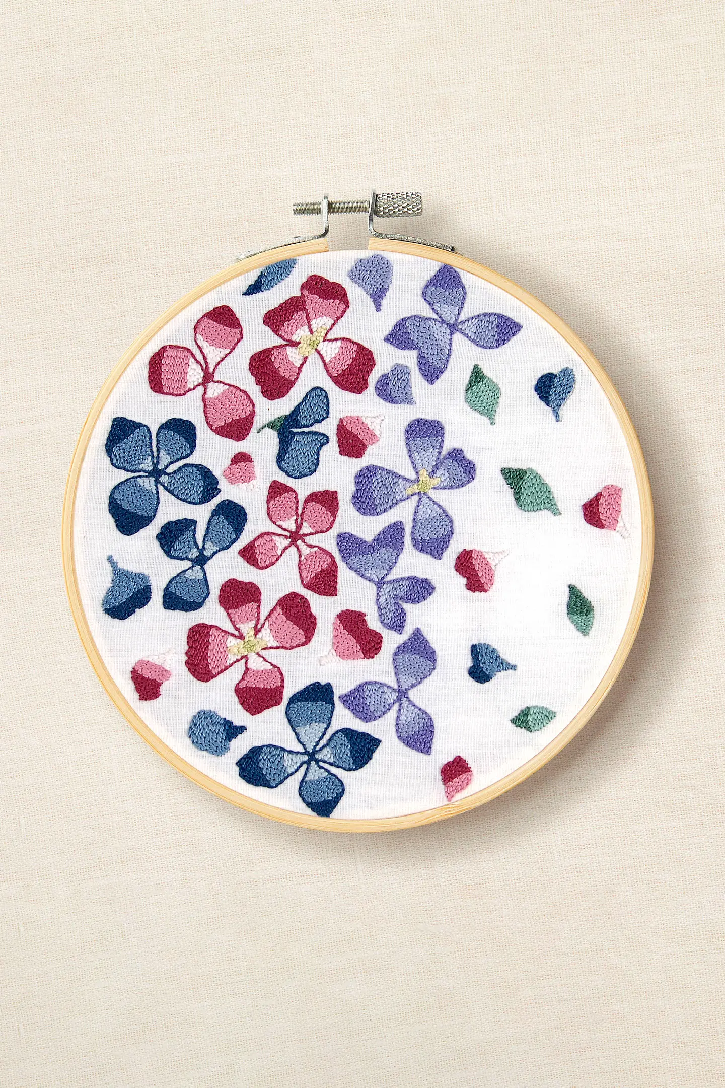 DMC Punch Needle Kit Hydrangea Petals Ø 14,5 cm 