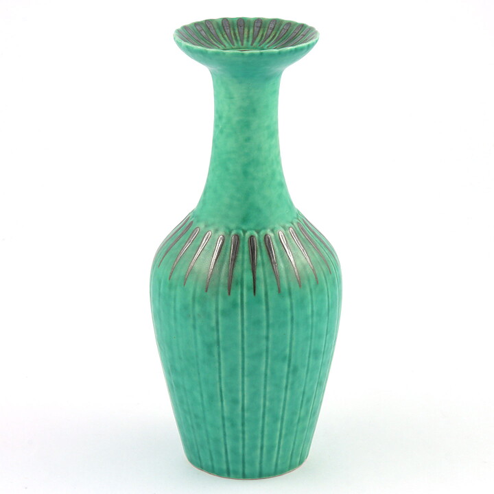 ヴィルヘルム・コーゲ　Argentaシリーズ 　グリーンボトルのベース Vase  (17cm)  1940年代