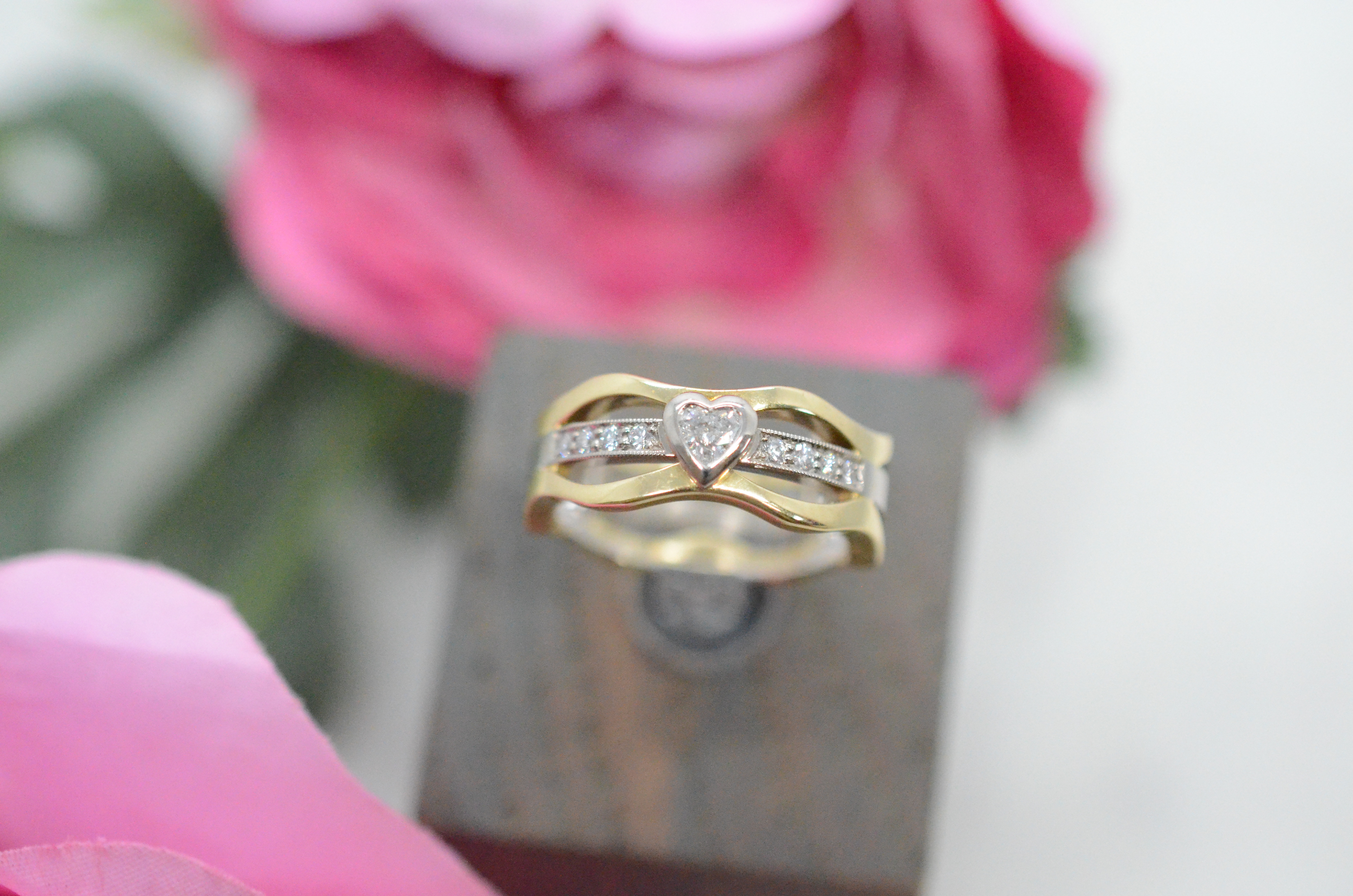 Second Hand with heart-cut diamond