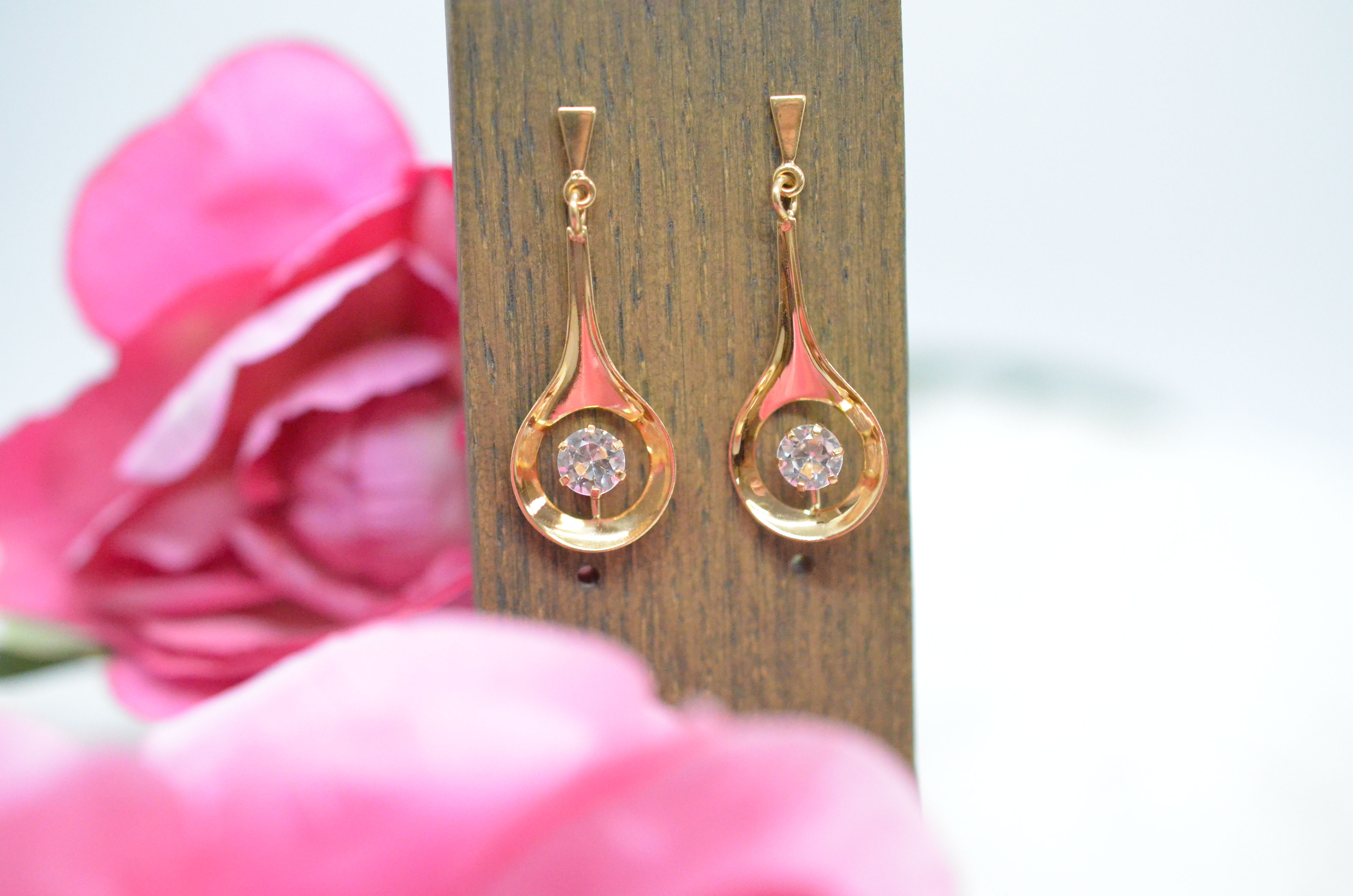 Vintage 18k earrings with cz